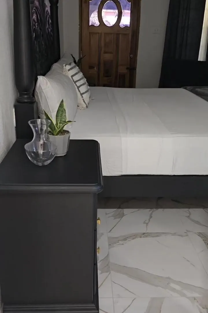 Lashanne Cozy Home Suite Lyssons